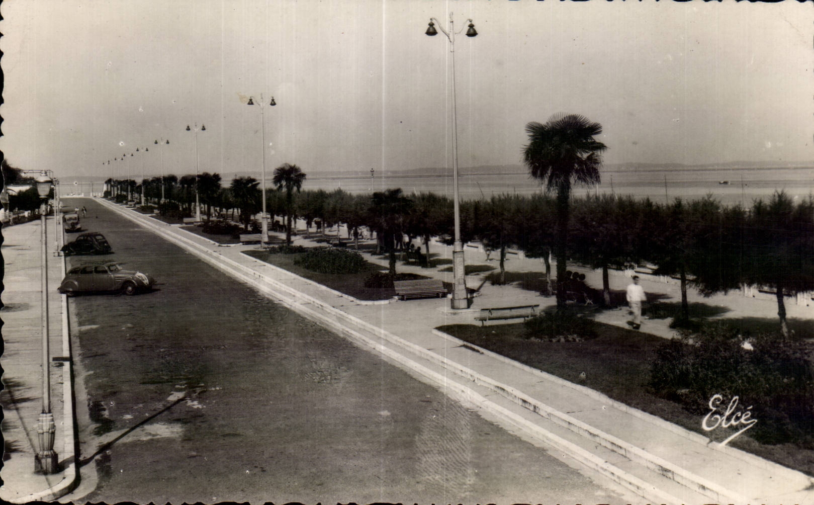 CPSM Arcachon Le nouveau boulevard promenade