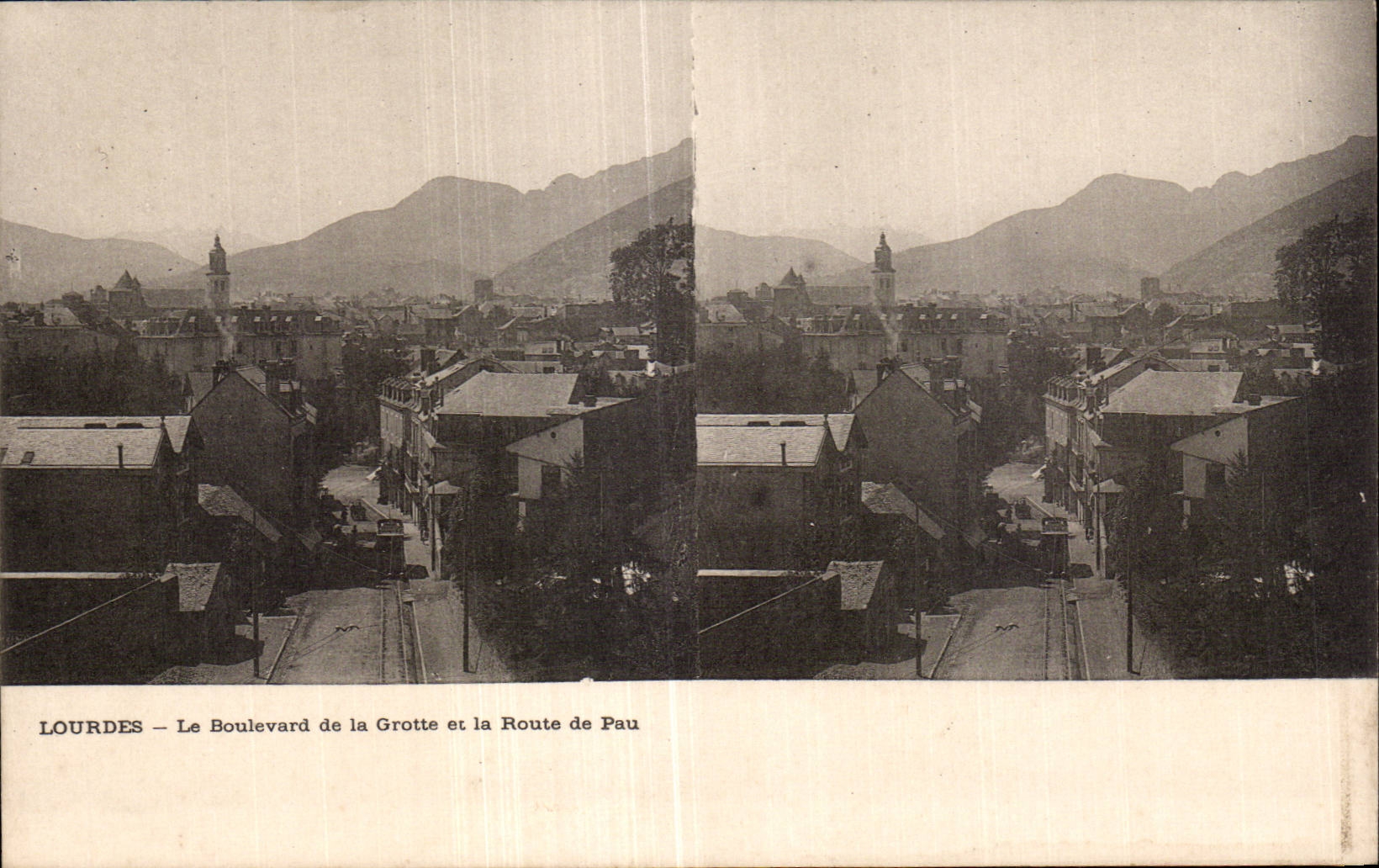 Carte Stereoscopique - Lourdes - Le Boulevard de la Grotte et la Route de Pau - CPA 
