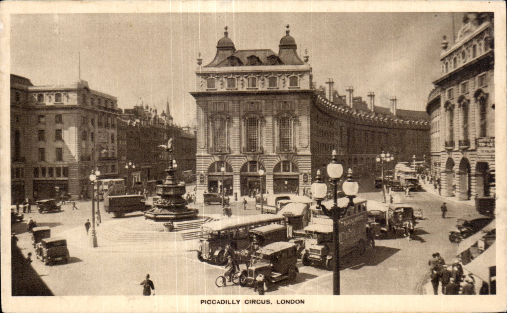 CPA Piccadilly Circus London