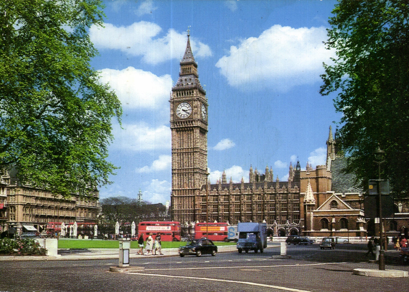 CPA Big Ben Parliment London Public garden