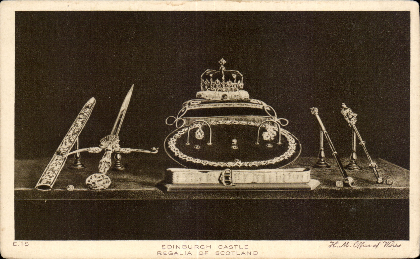 CPA Edinburgh Castle Regalia of Scotland Bijoux Jewels