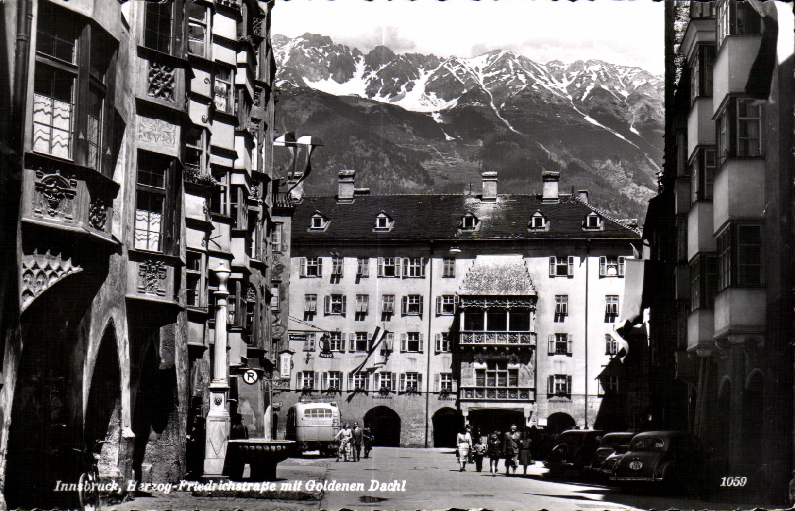 CPA Innsbruck Bzog put Goldenen Dachl