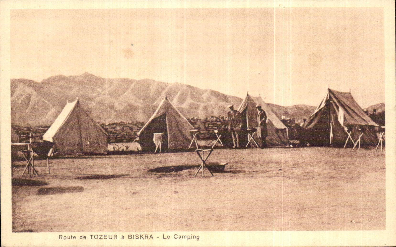 El camino de CPA Algerie de Tozeur tiene Biskra el sitio para acampar