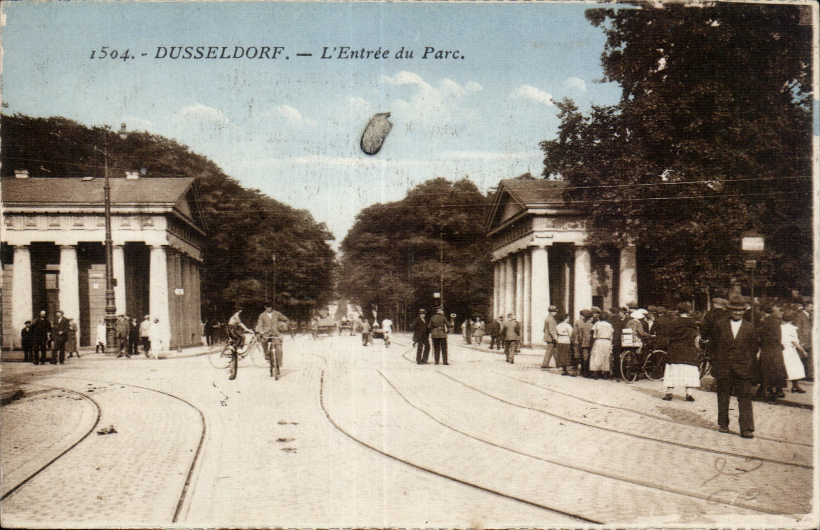 CPA Dusseldorf L Entree du Parc