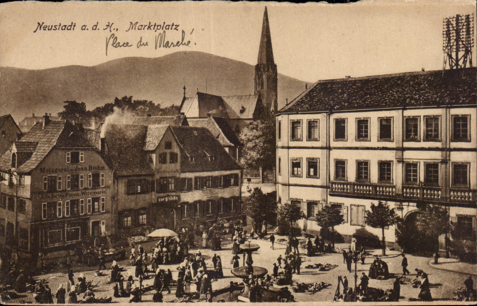 CPA Neustadt a d H Marktplatz