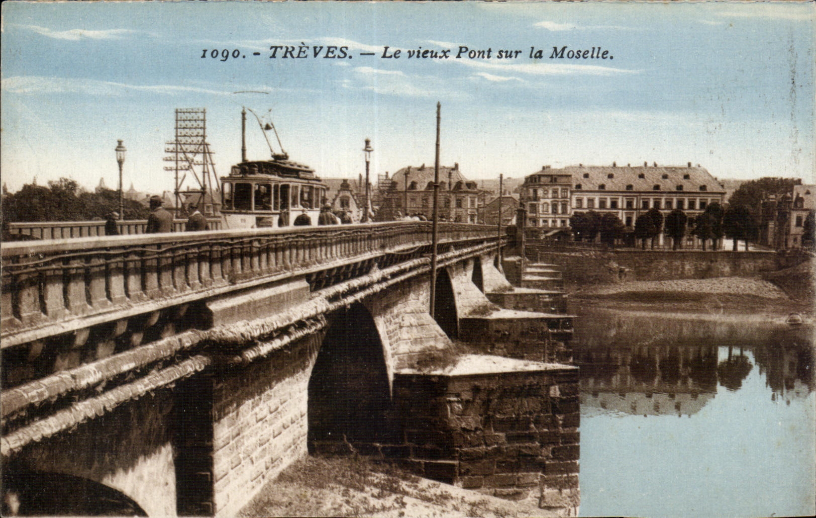CPA Truces the old Bridge on the Moselle