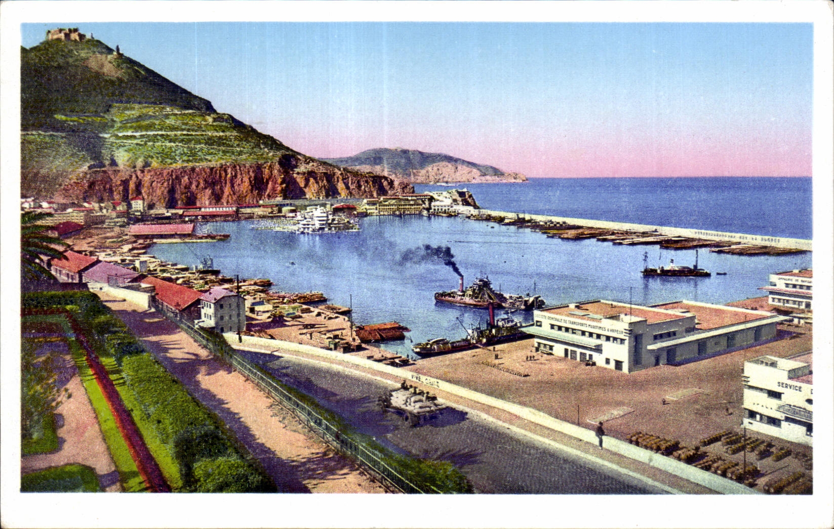 CPA OrAn Argelia el puerto y el Mantage de Santa Cruz