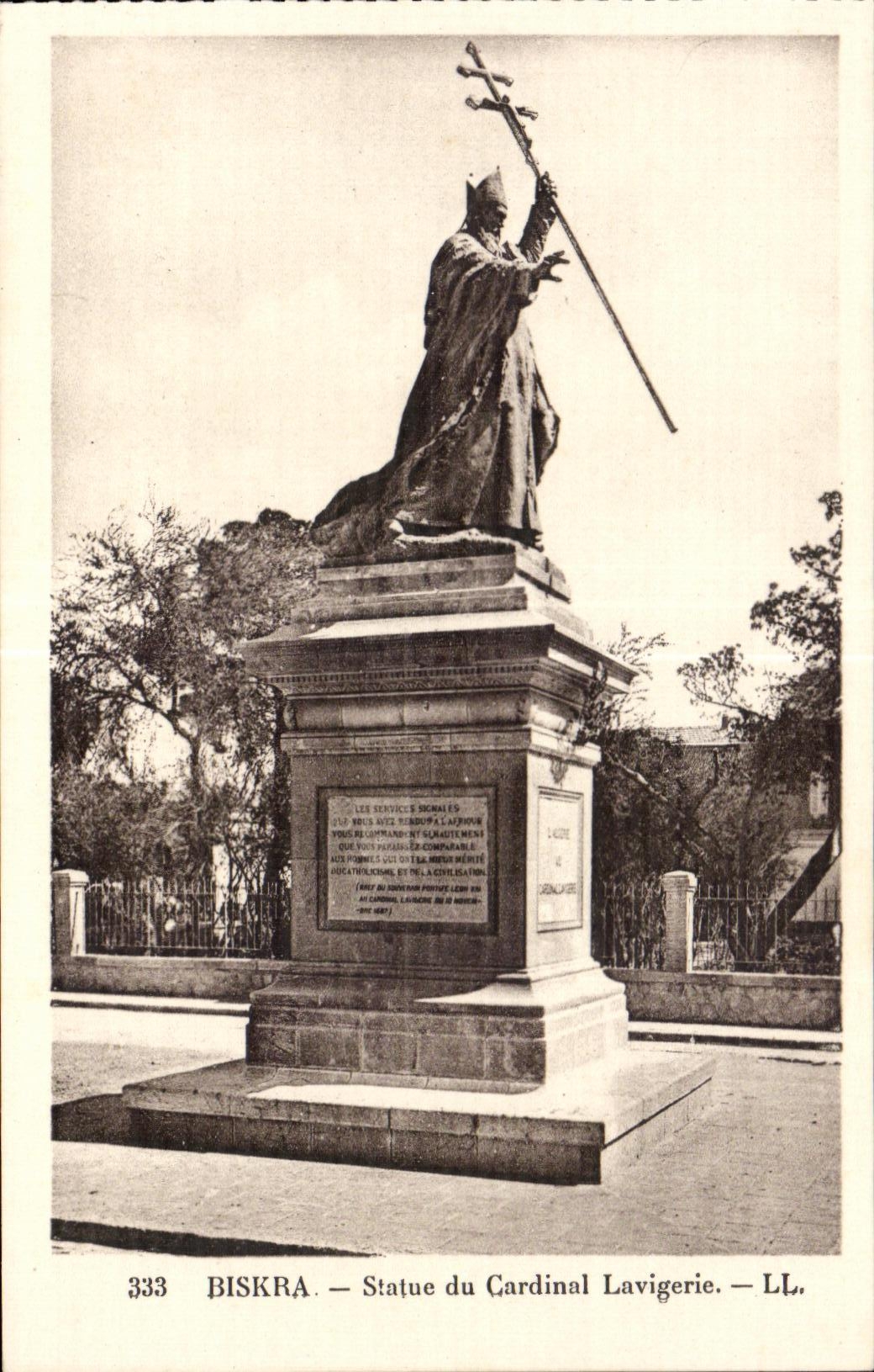 CPA Biskra Algeria Statue of the Lavigerie cardinal
