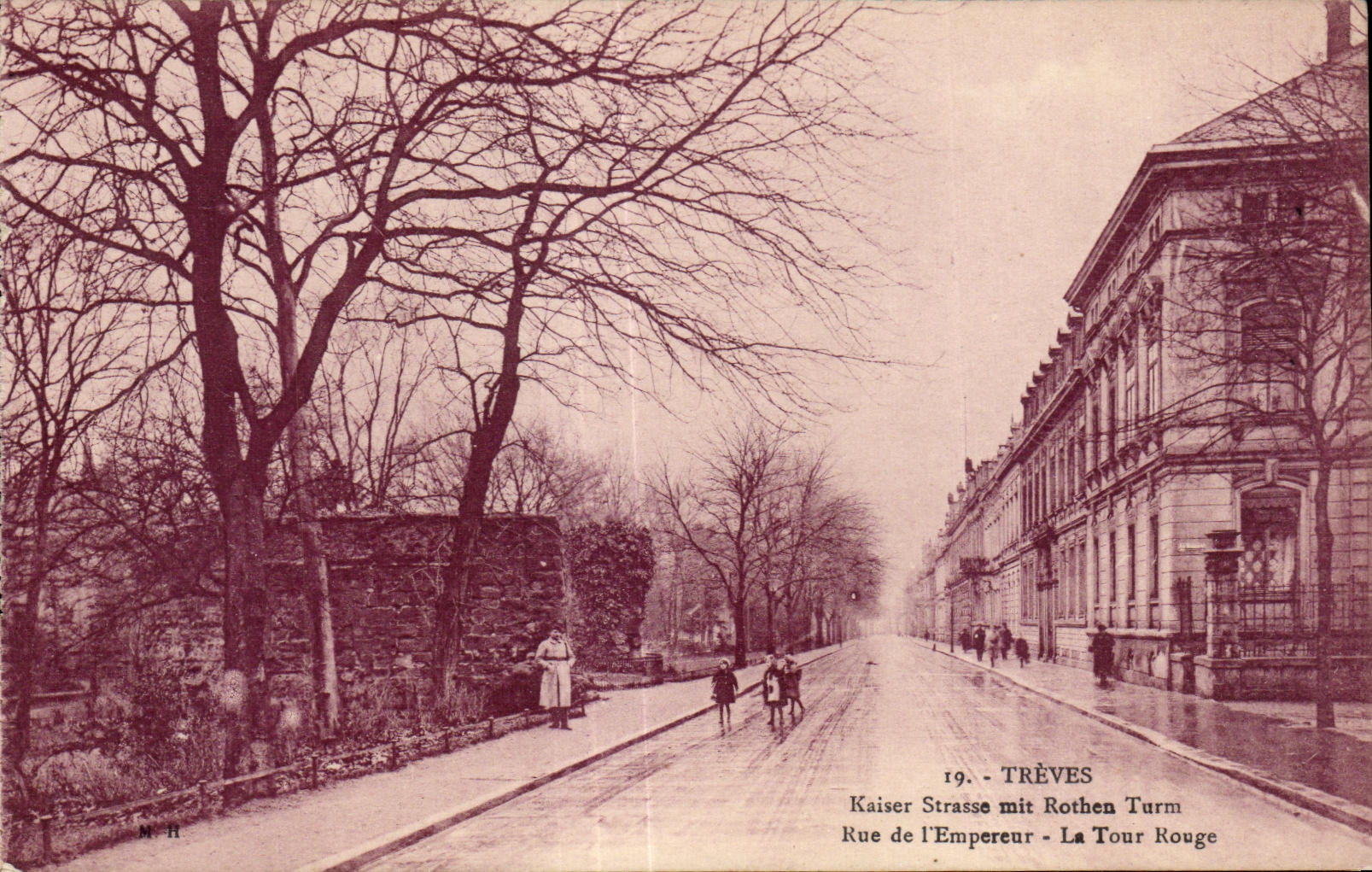 CPA Treves Kaiser Strasse put Rothen Turm Rue of I Emperor the Red Tower