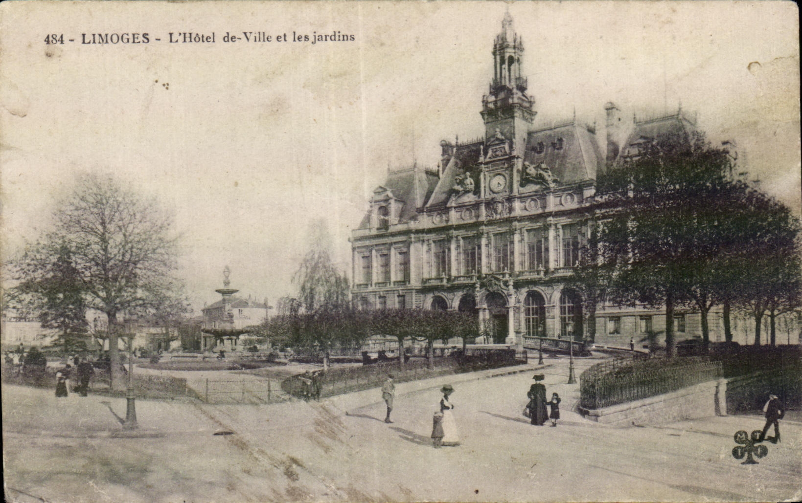 CPA Limoges L Hotel de Ville et les jardins
