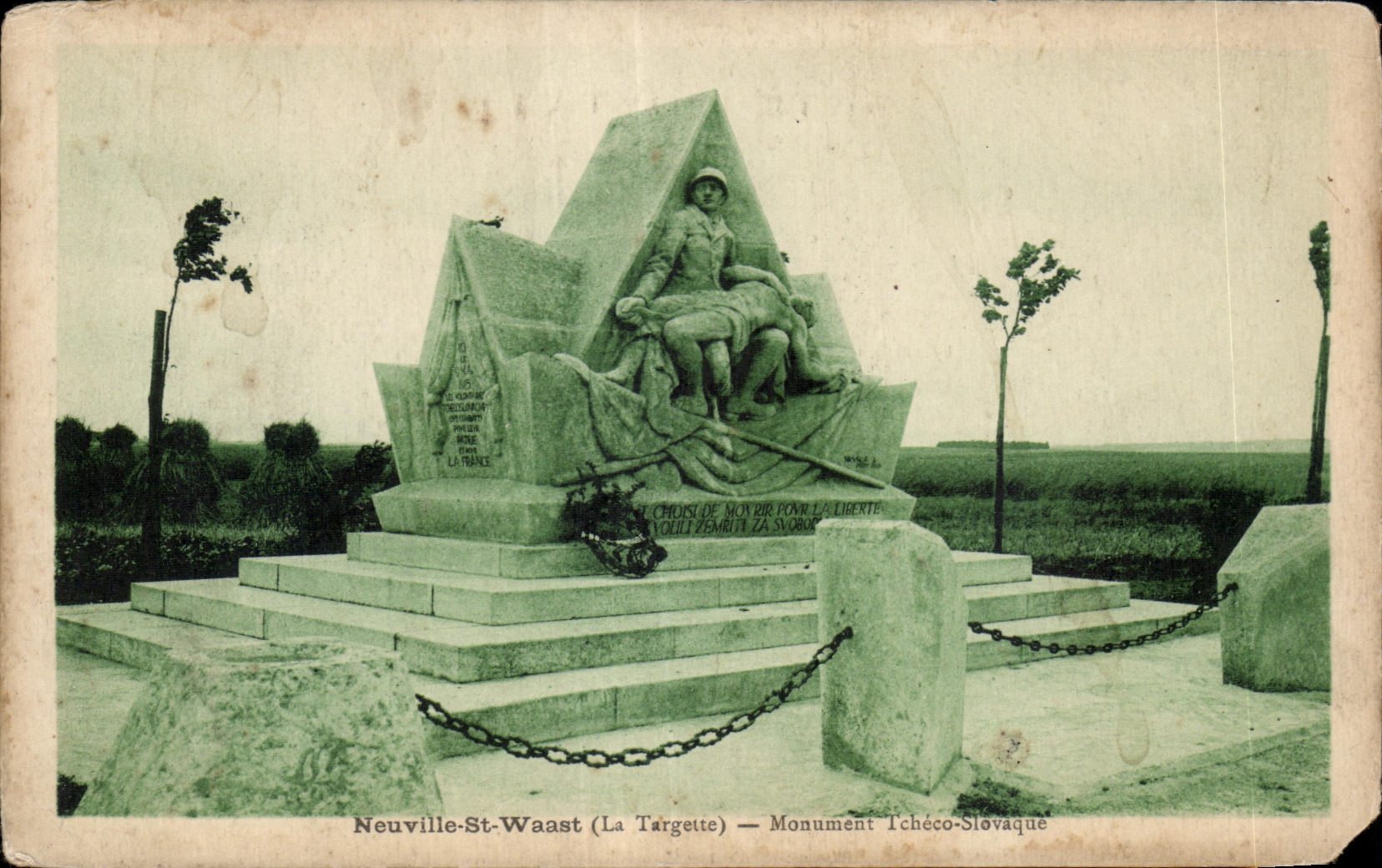 CPA Neuville St Czechoslovakian Wasst Monument Militaria