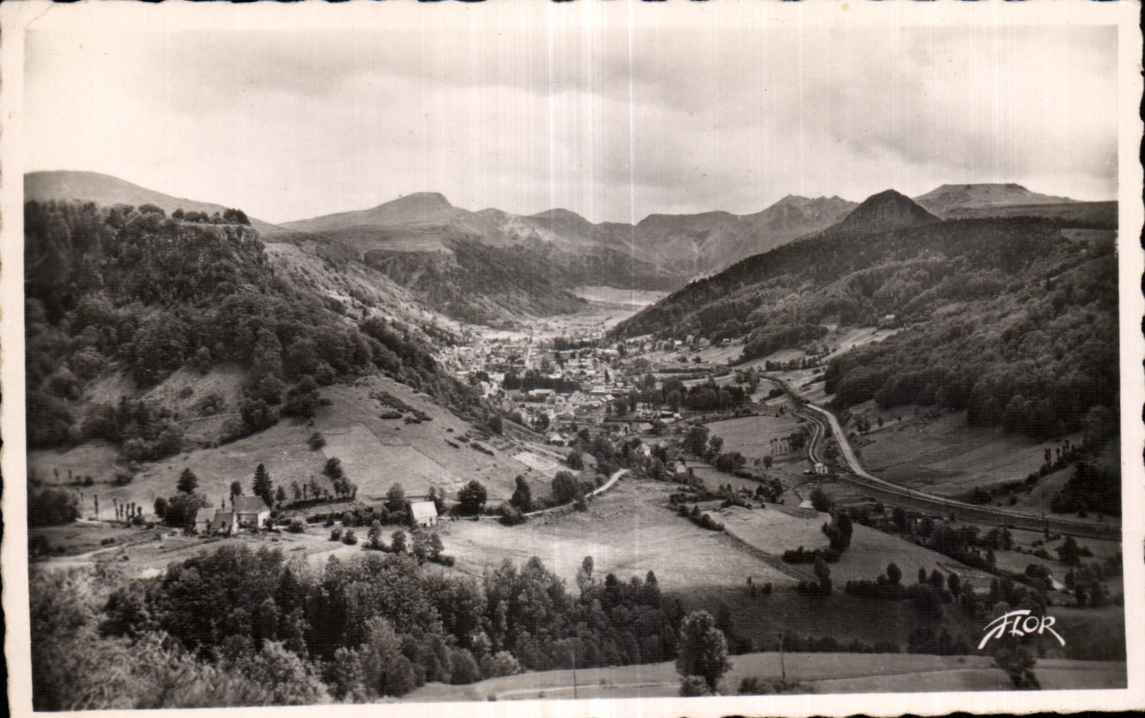 CPSM the Mount Gilds View