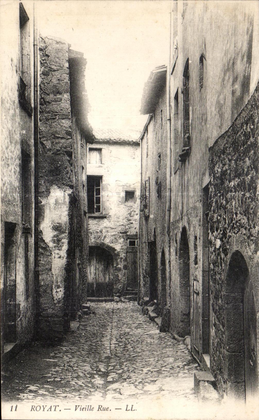 Royat les Bains - Old Street - CPA