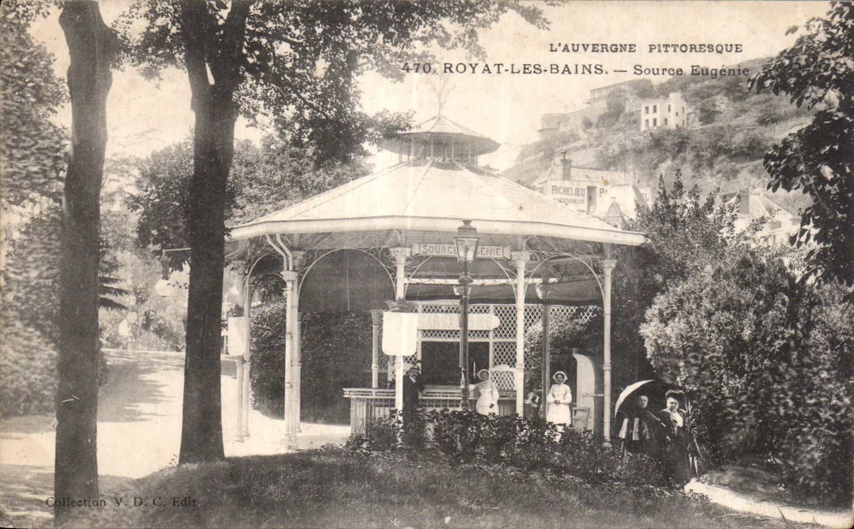 Royat les Bains - Eugenie Source - CPA