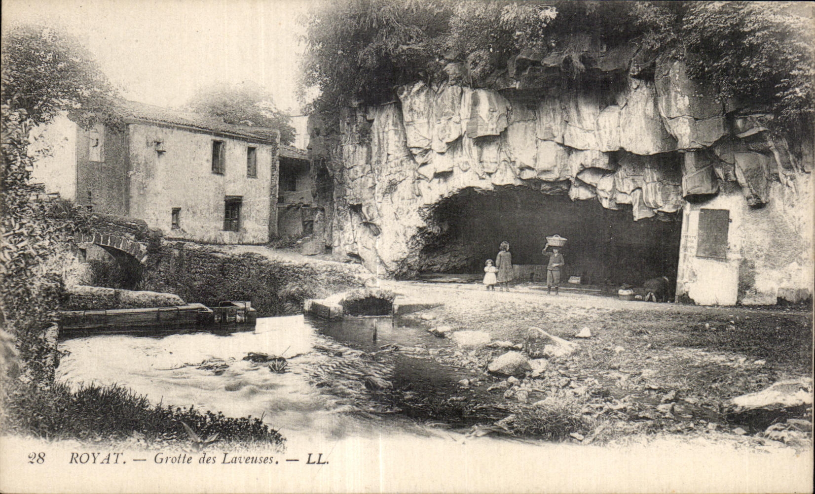 Royat les Bains - Cave of the Washerwomen - CPA