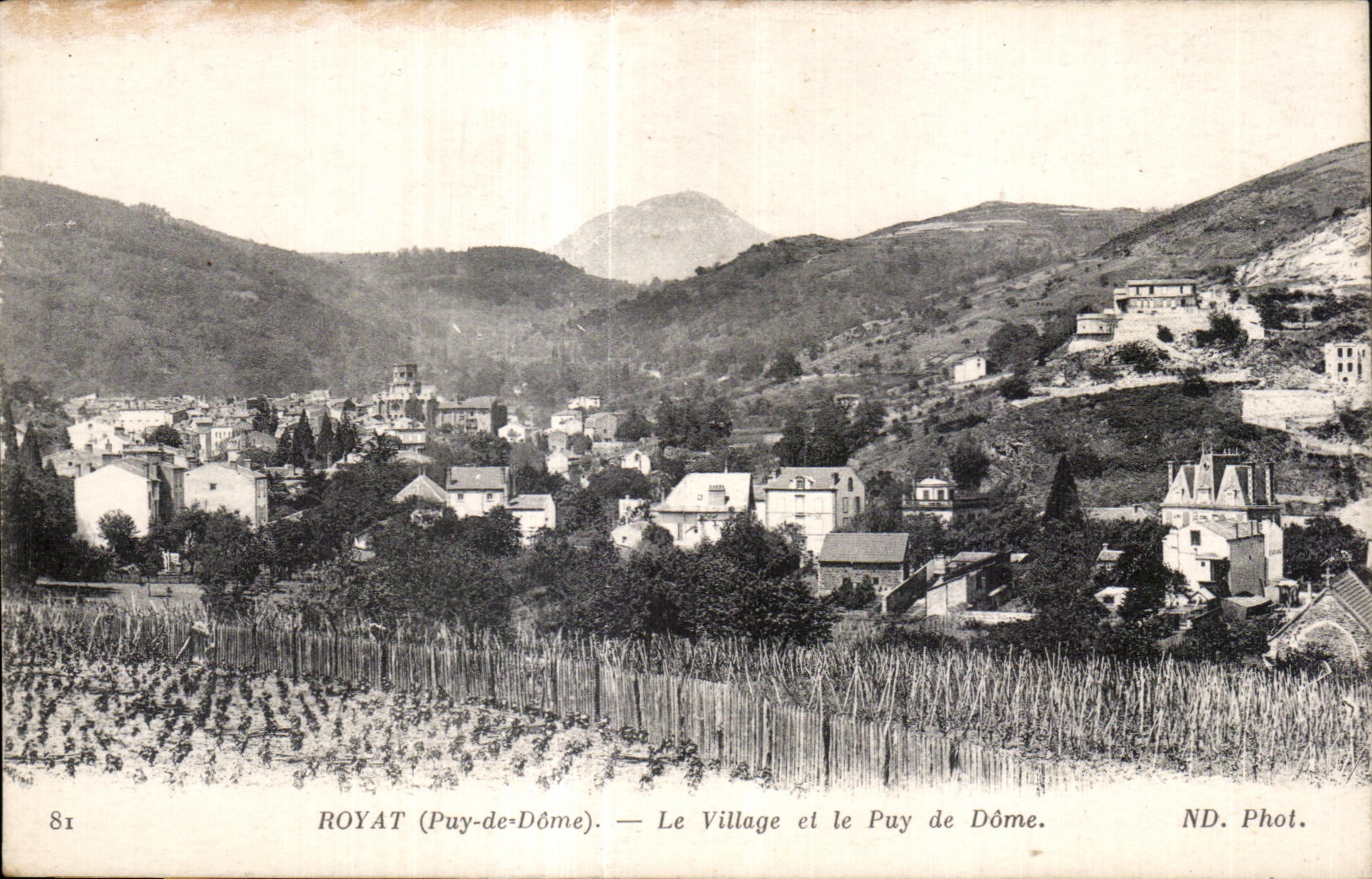 Royat les Bains - the Village and Puy de Dome - CPA