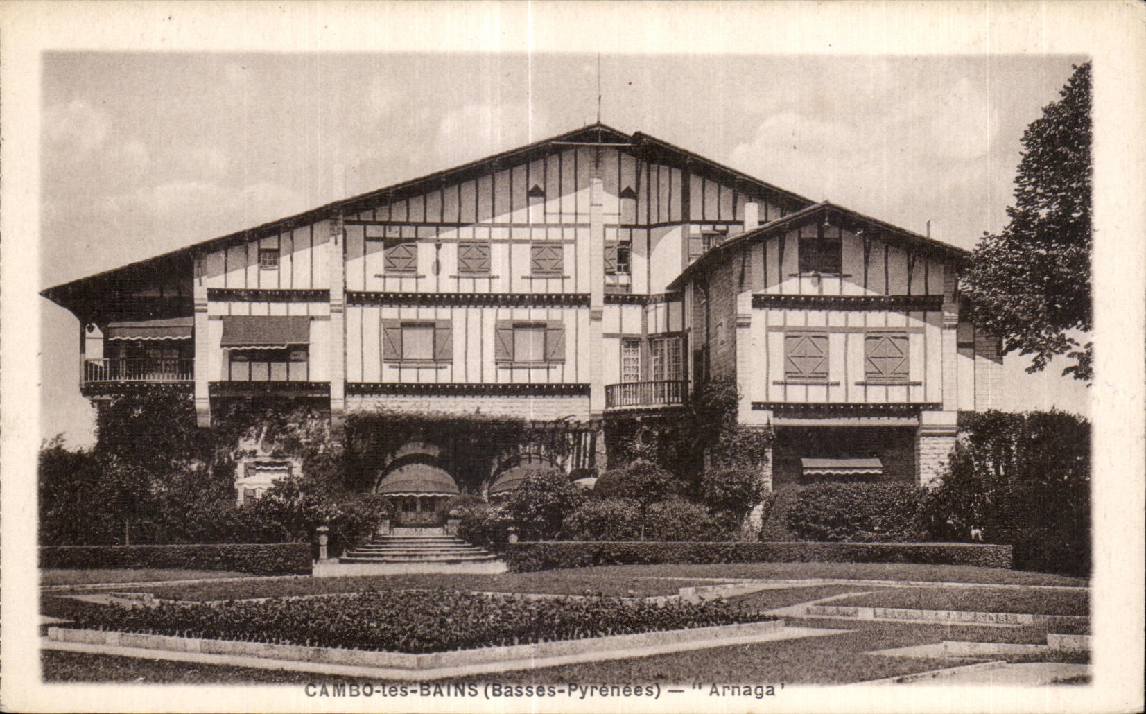 CPA Cambo les Bains (the Low Pyrenees) Arnaga