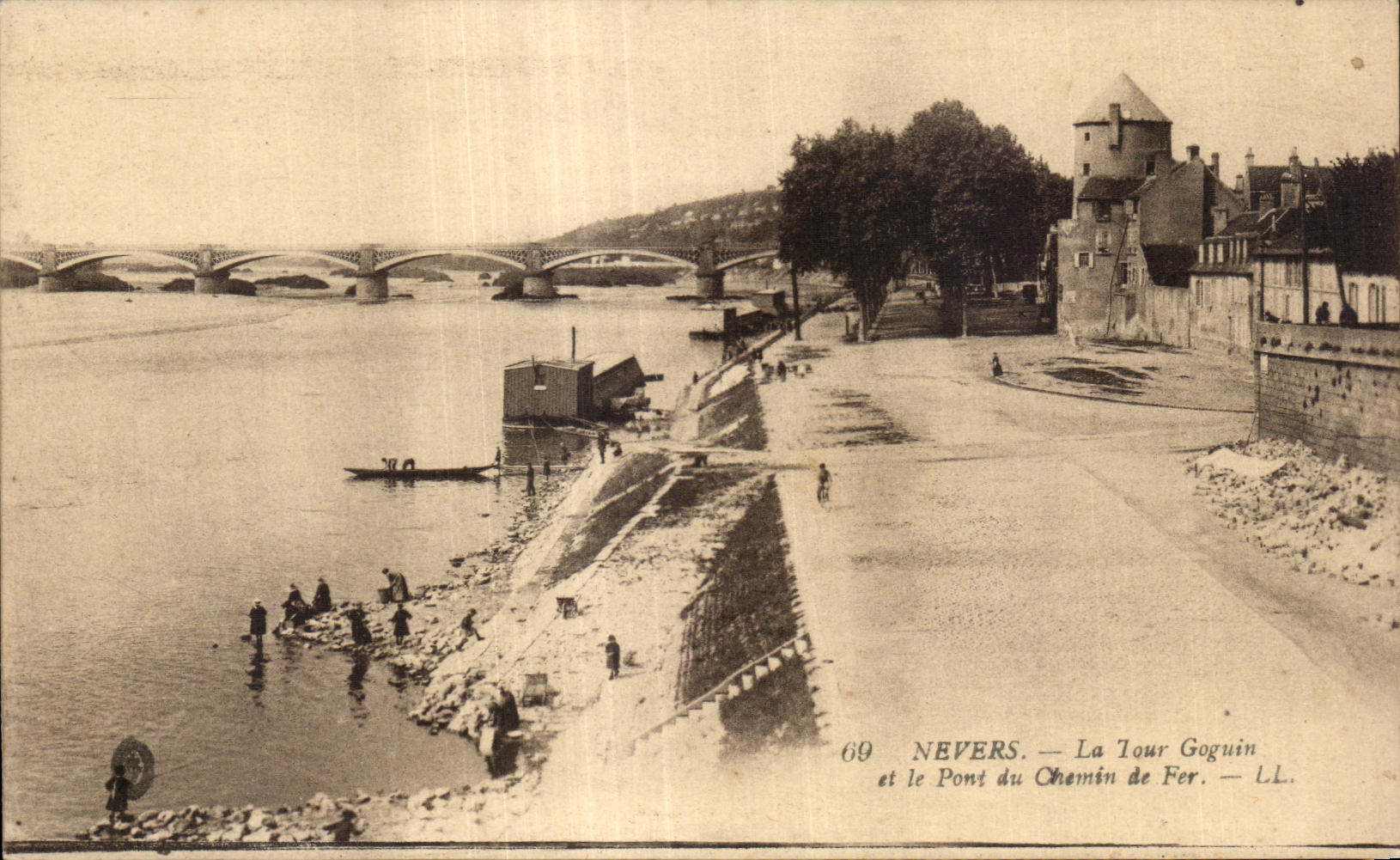 Nevers - la torre de Goguin - puente del ferrocarril - CPA