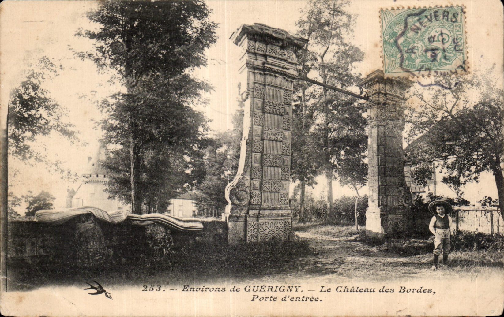 Surroundings of Guerigny - the Castle of the Edges - CPA