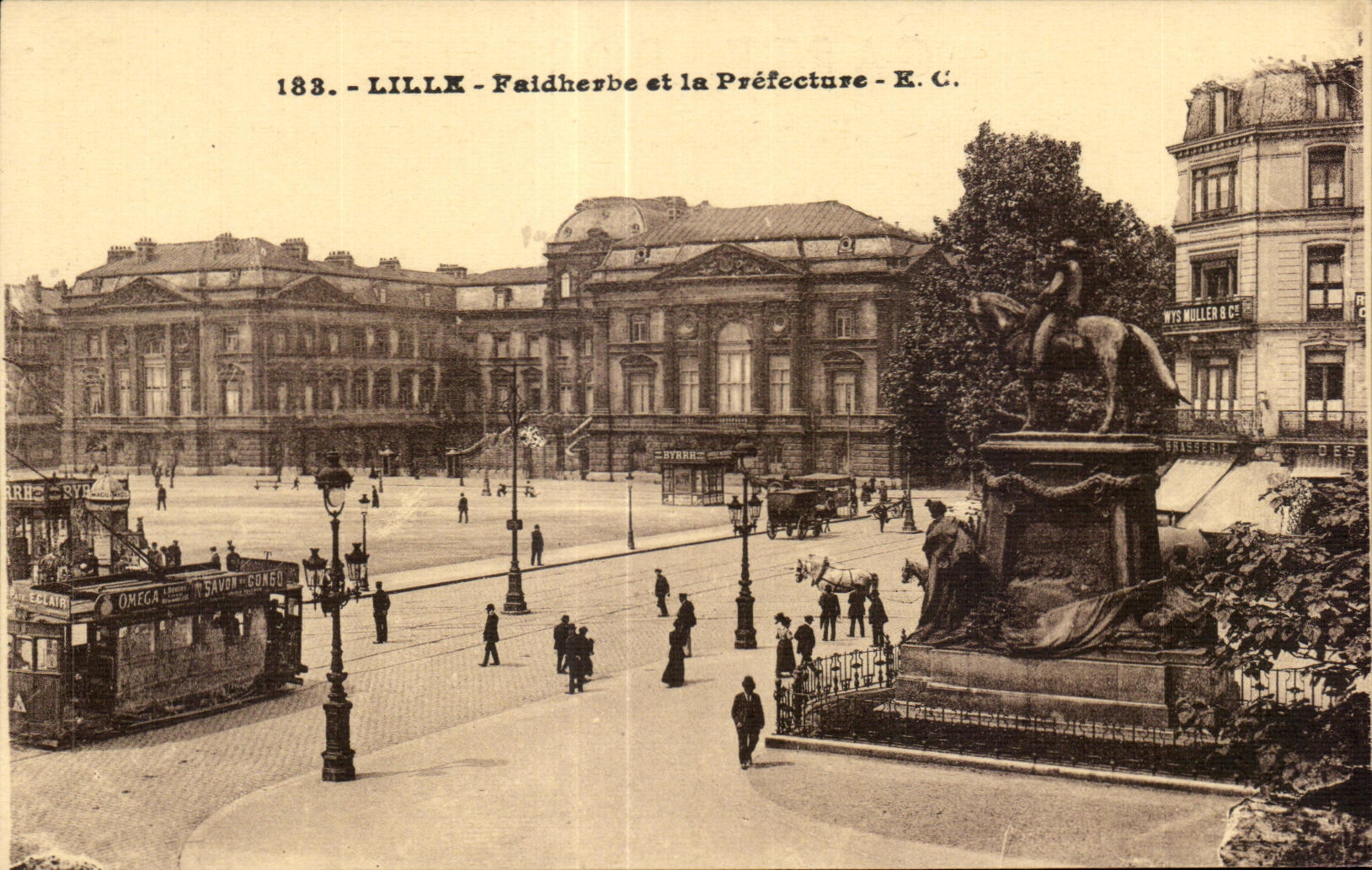 CPA Lille Faidherbe and the prefecture Tram