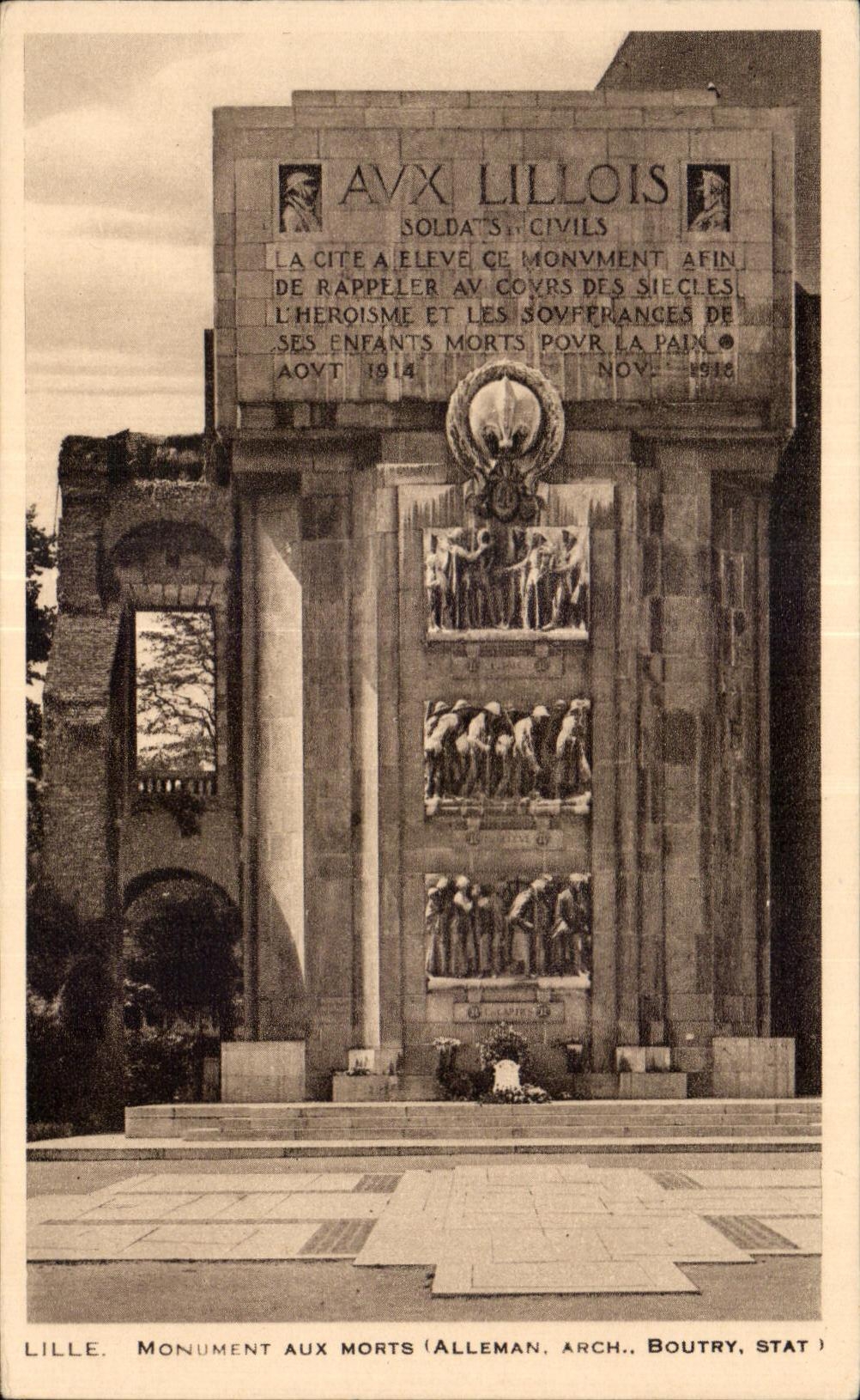 CPA Lille War memorial (Alleman Arch Boutry Stat)