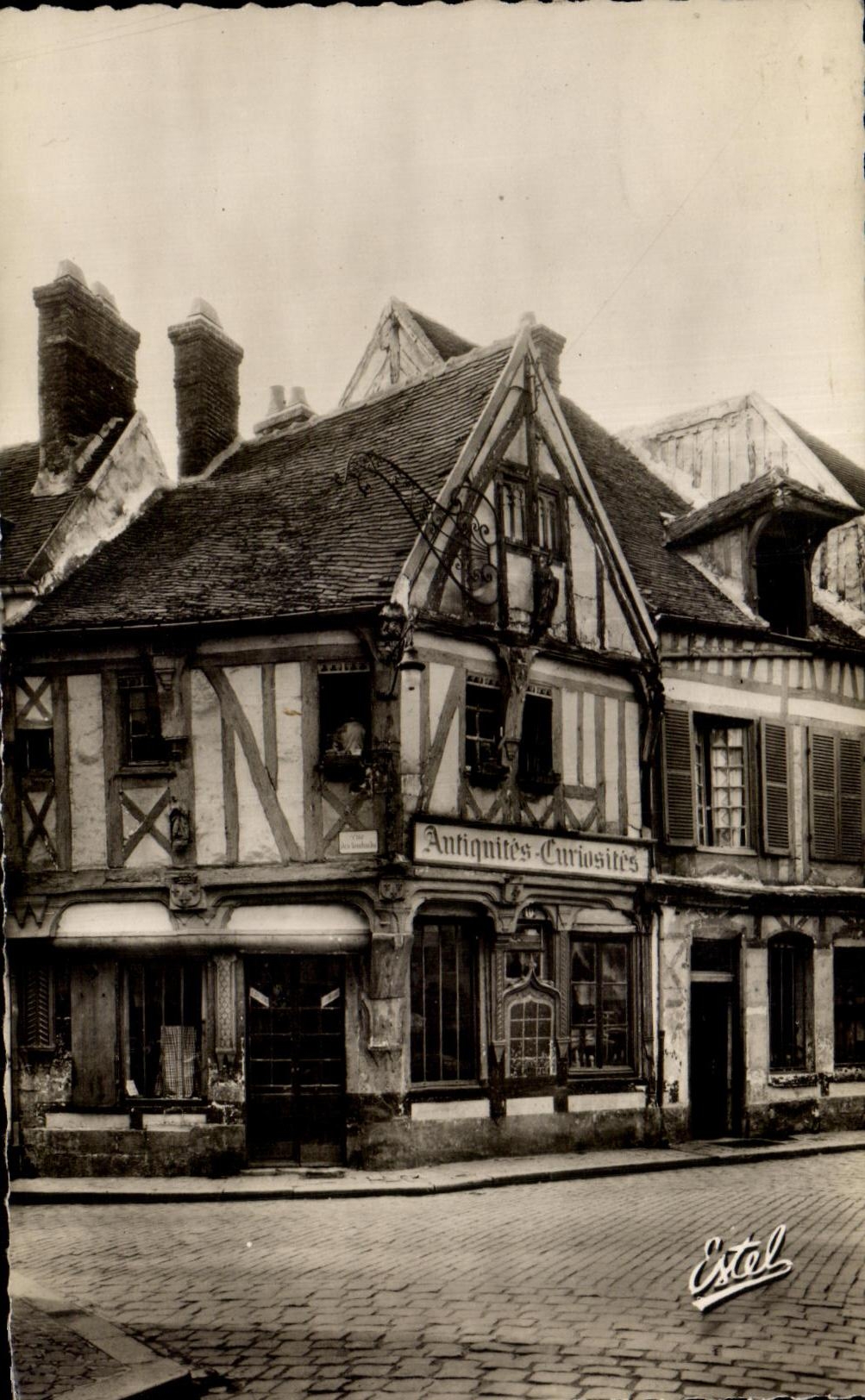 CPA Compiegne la mujer mayor Cassine el Cassine viejo