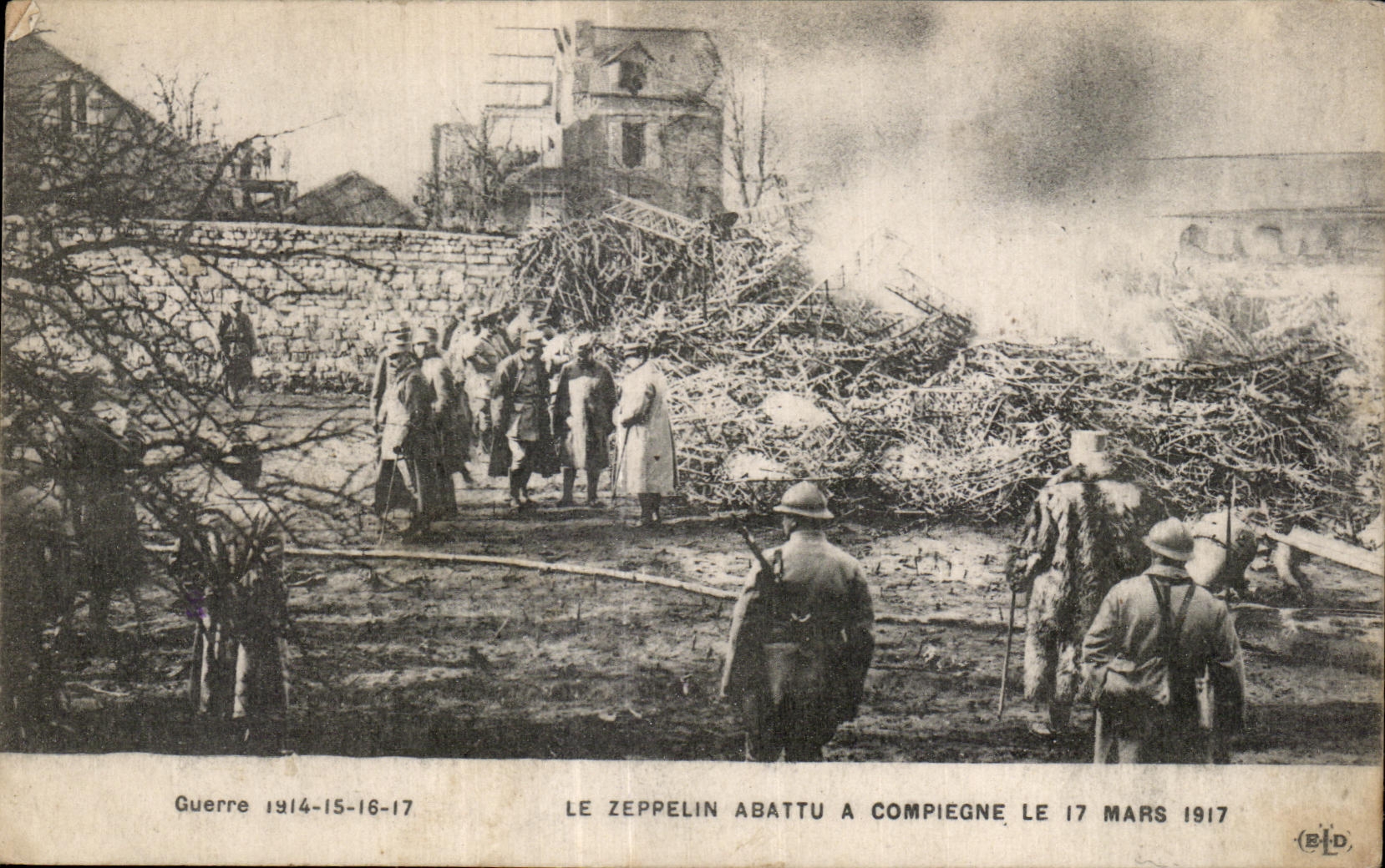 CPA Compiegne un zepelin tirado abajo el 17 de marzo de 1917