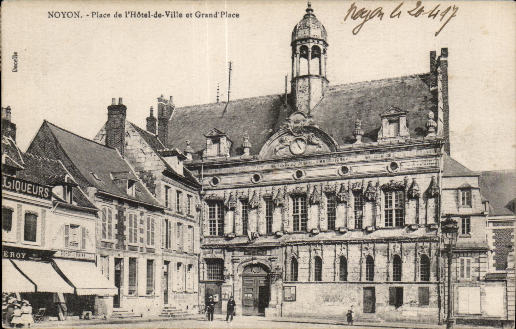 CPA Noyon Places of I Town hall and Grand Places