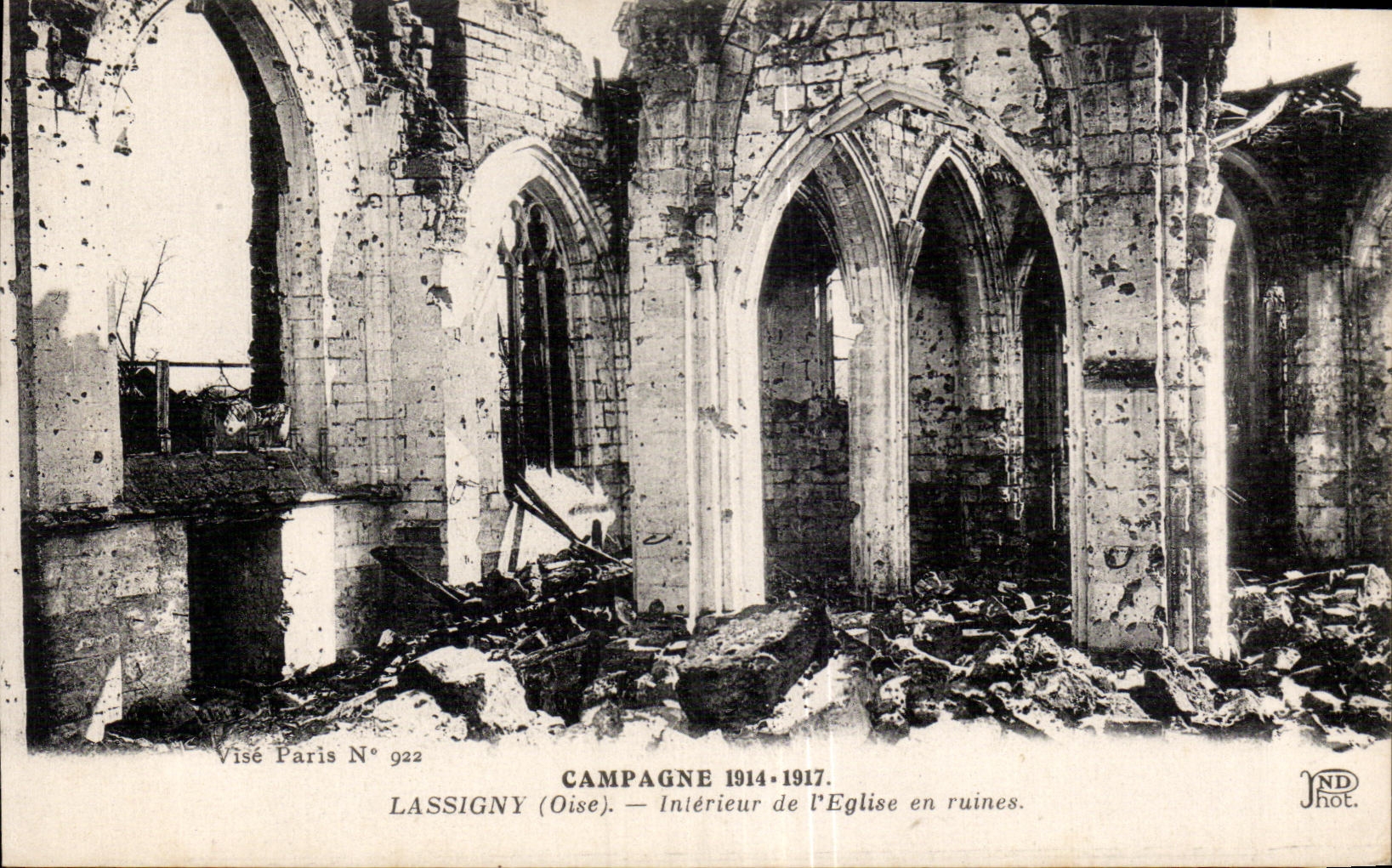 CPA Interior Lassigny Countryside of Church in ruins