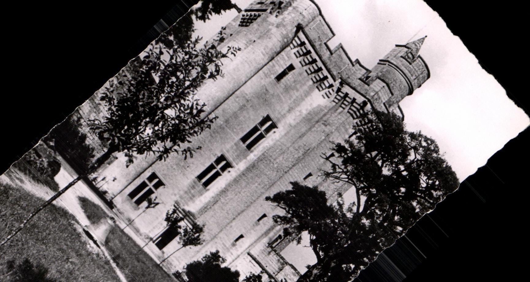 CPA Keep of Vez (Oise) Historic building