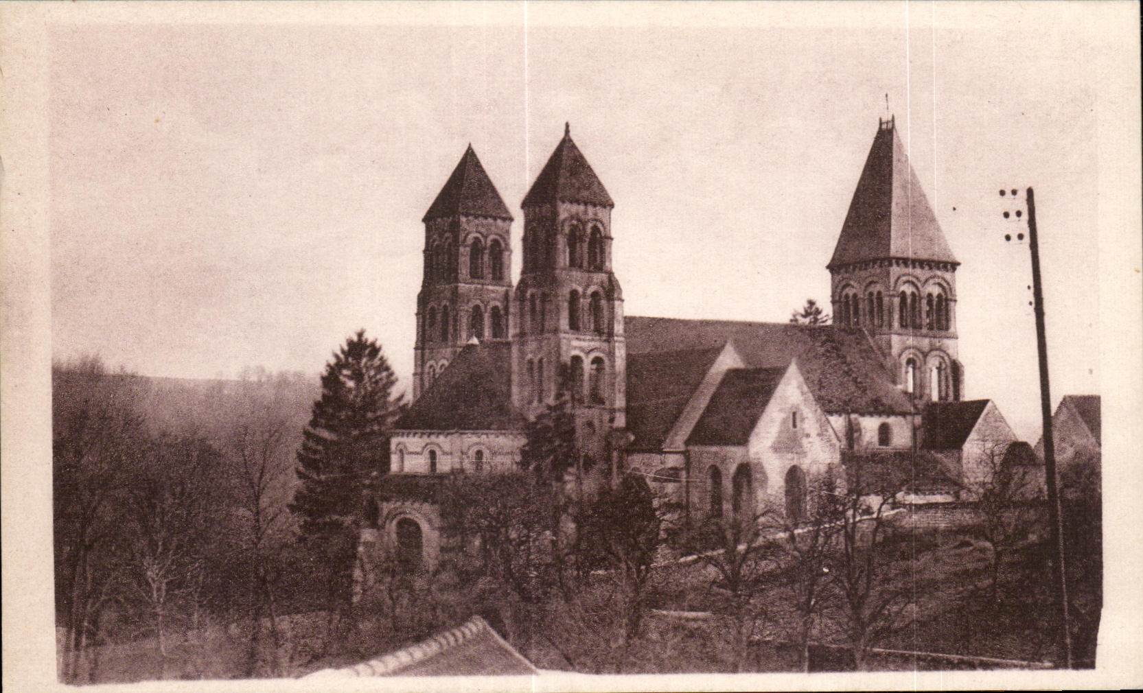 CPA Morienval (Oise) Church Dimensions Nprd Aucienne Abbey church of Benedictines