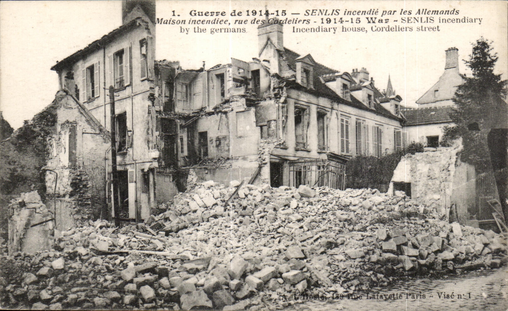 CPA Senlis War of fire by the Germans