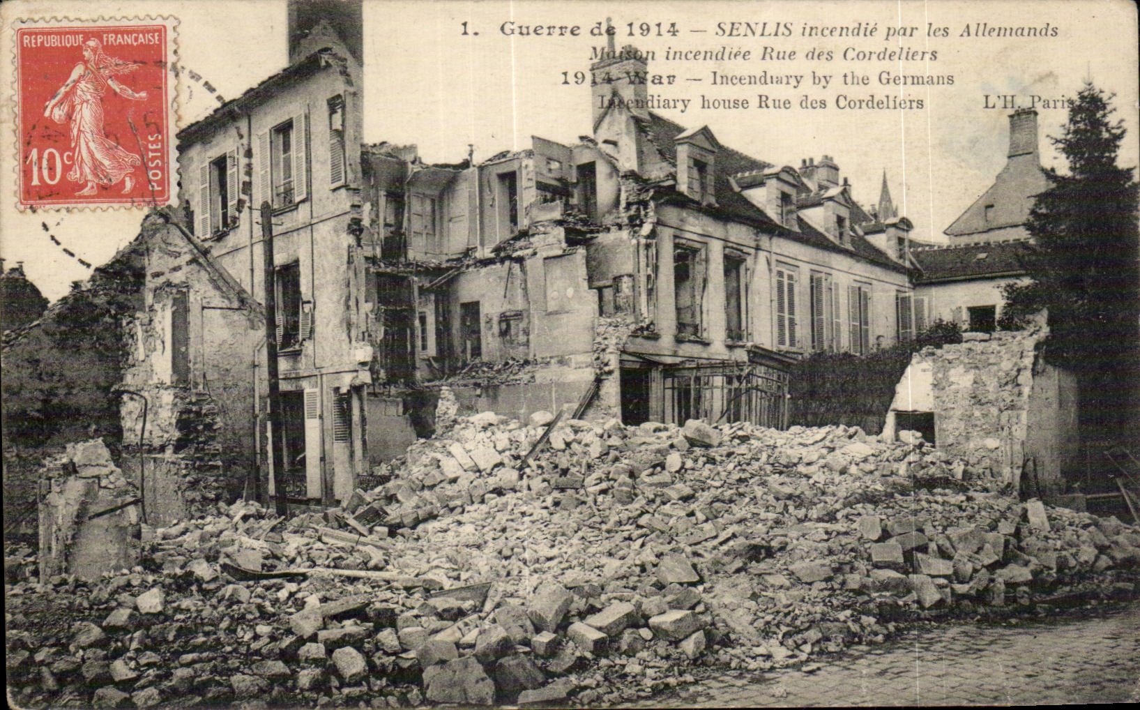 CPA Senlis War of fire by the Germans