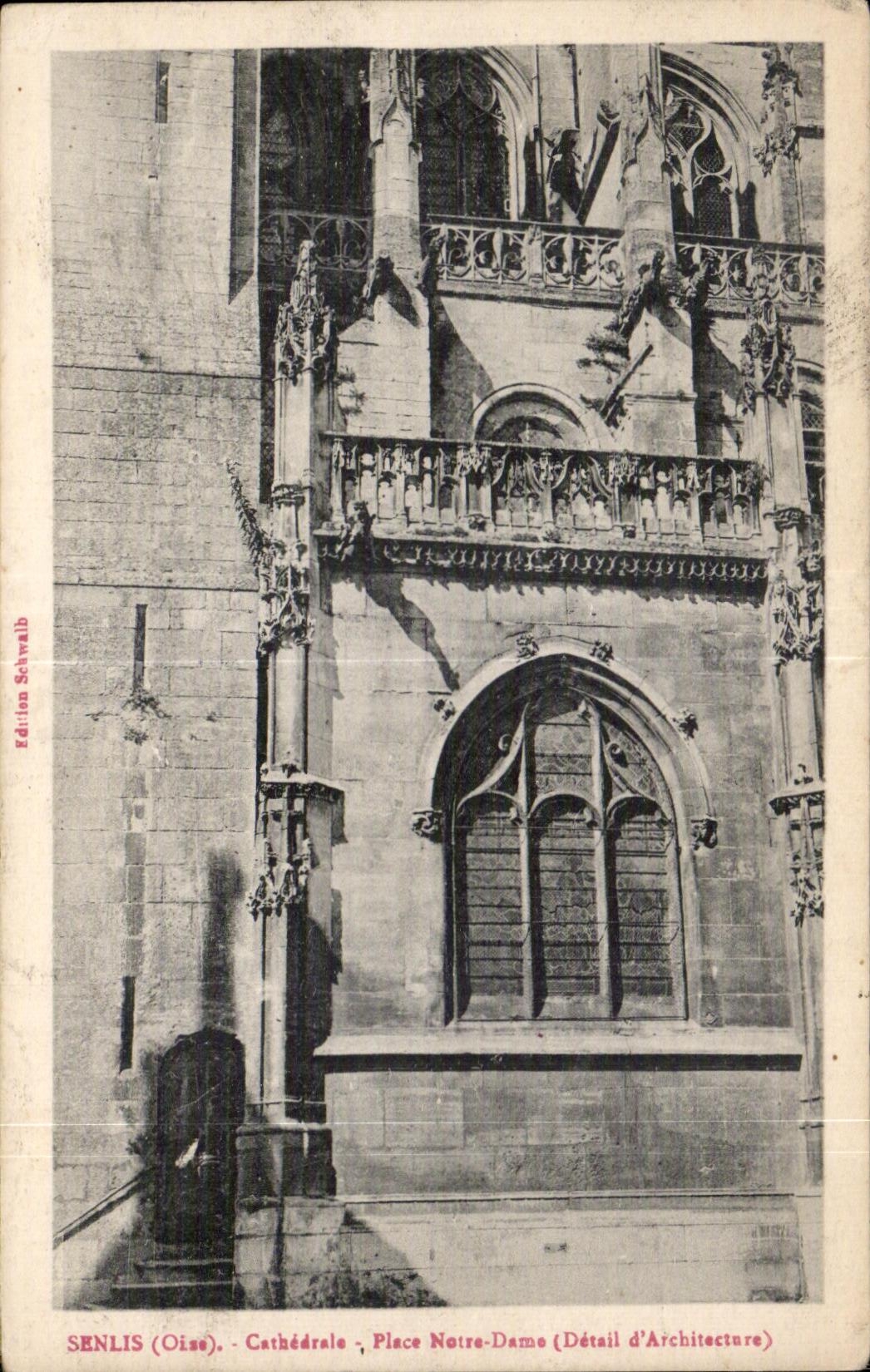 CPA Senlis (Oise) Cathedral Places Notre Dame