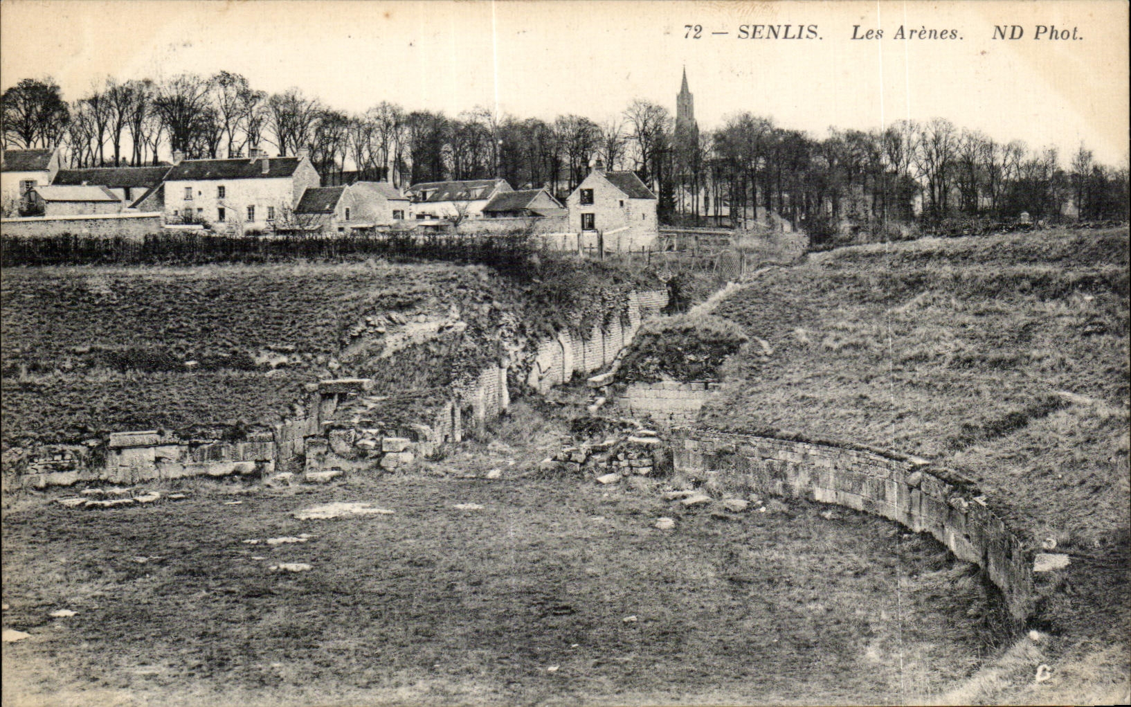 CPA Senlis the Arena