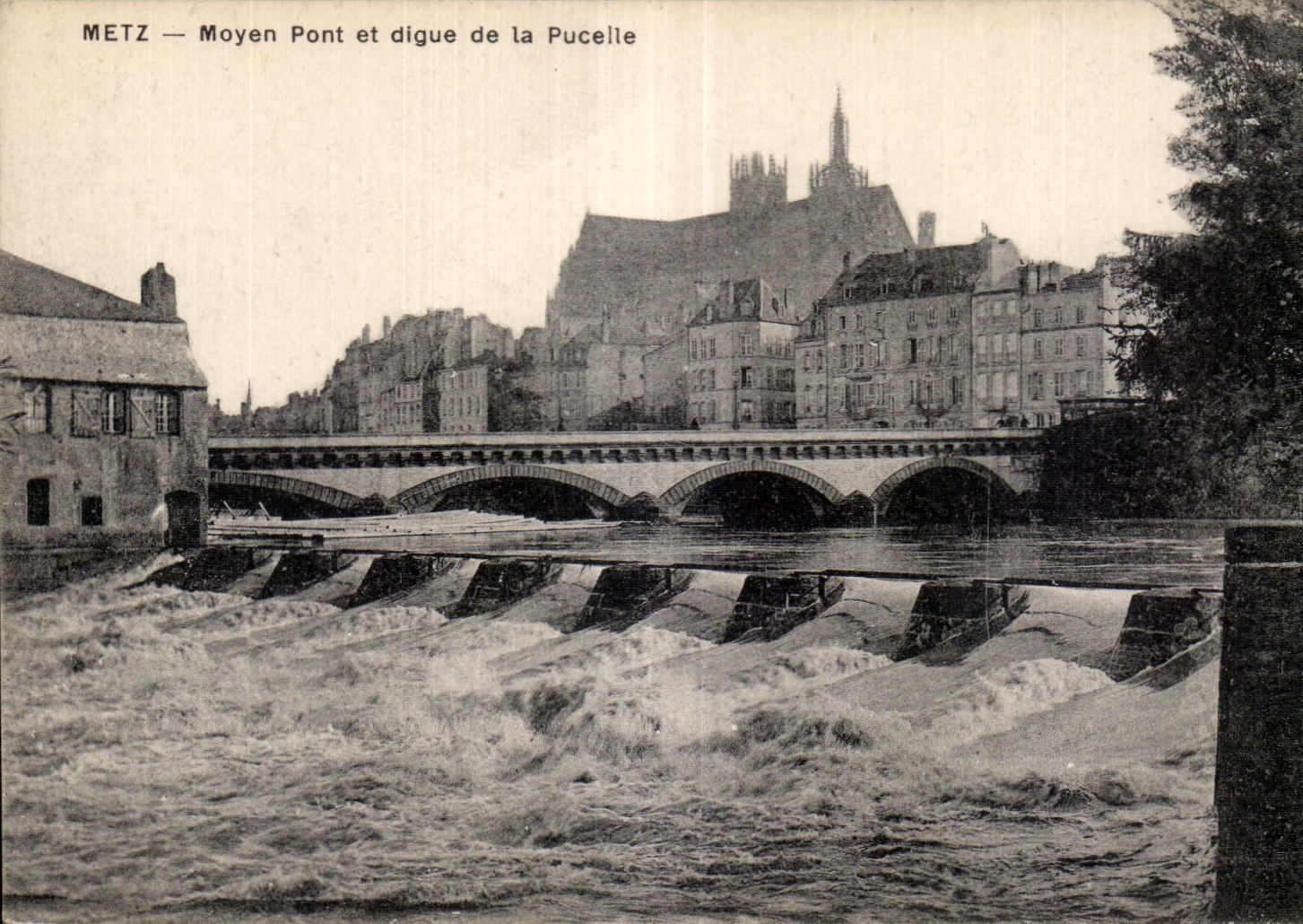 Puente de CPA Metz y presa de Pucelie
