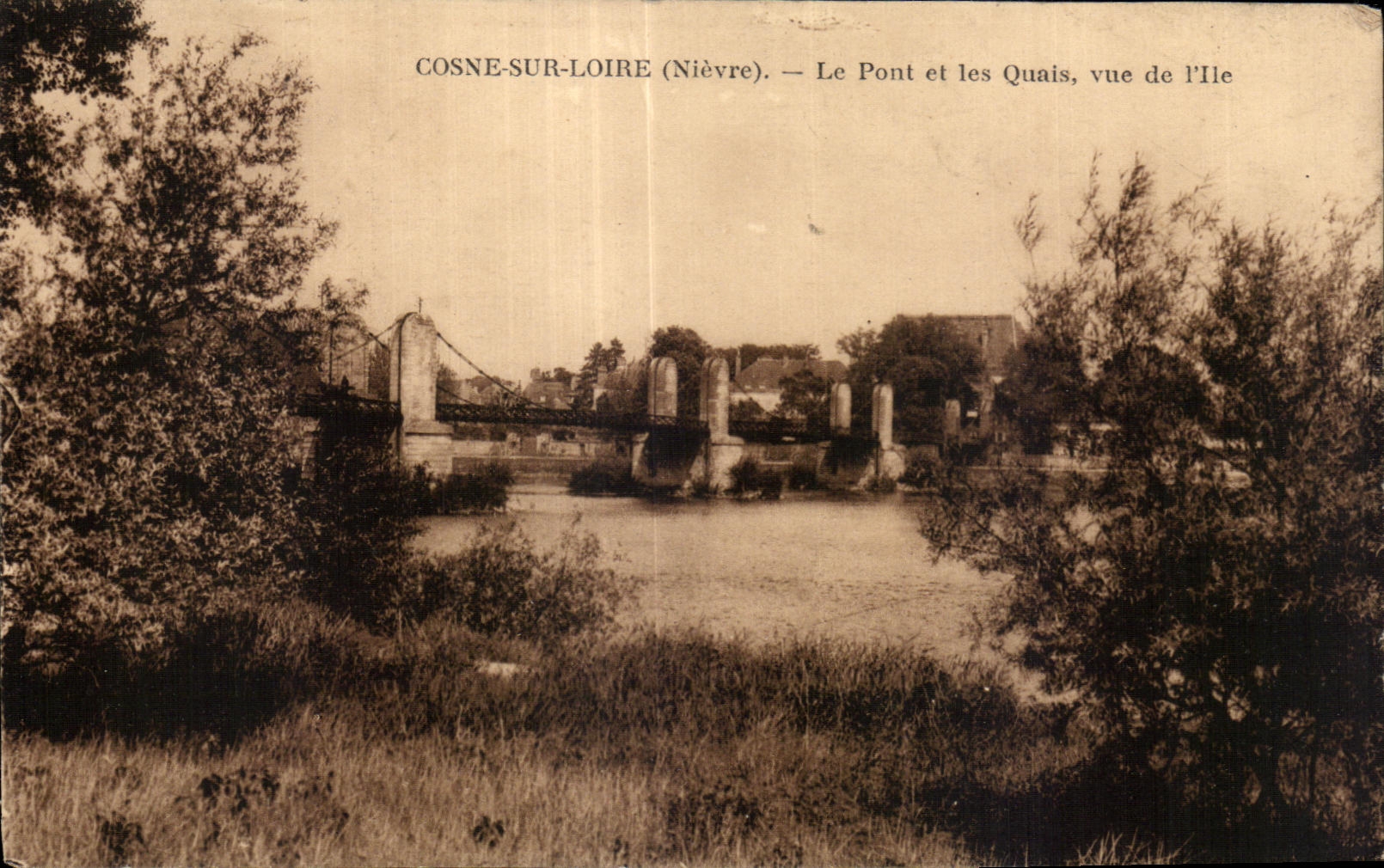 CPA Cosne On the Loire the Bridge and Quays Seen of Island