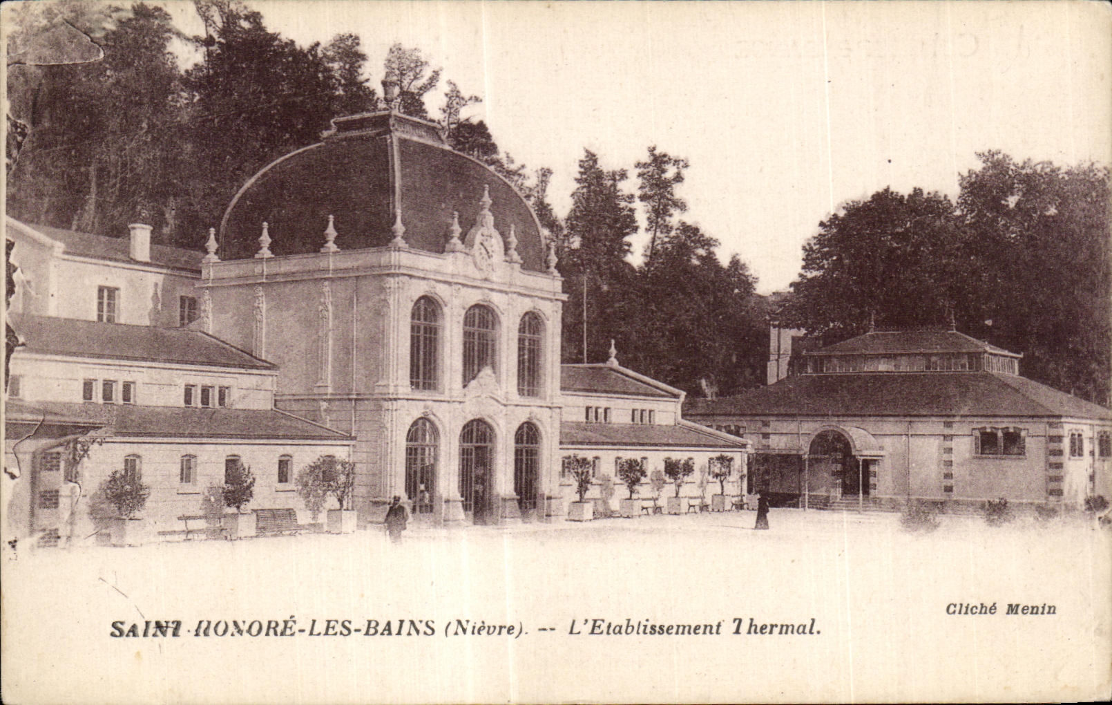 El santo de CPA Nievre honra el establecimiento hidropAtico Les Bains