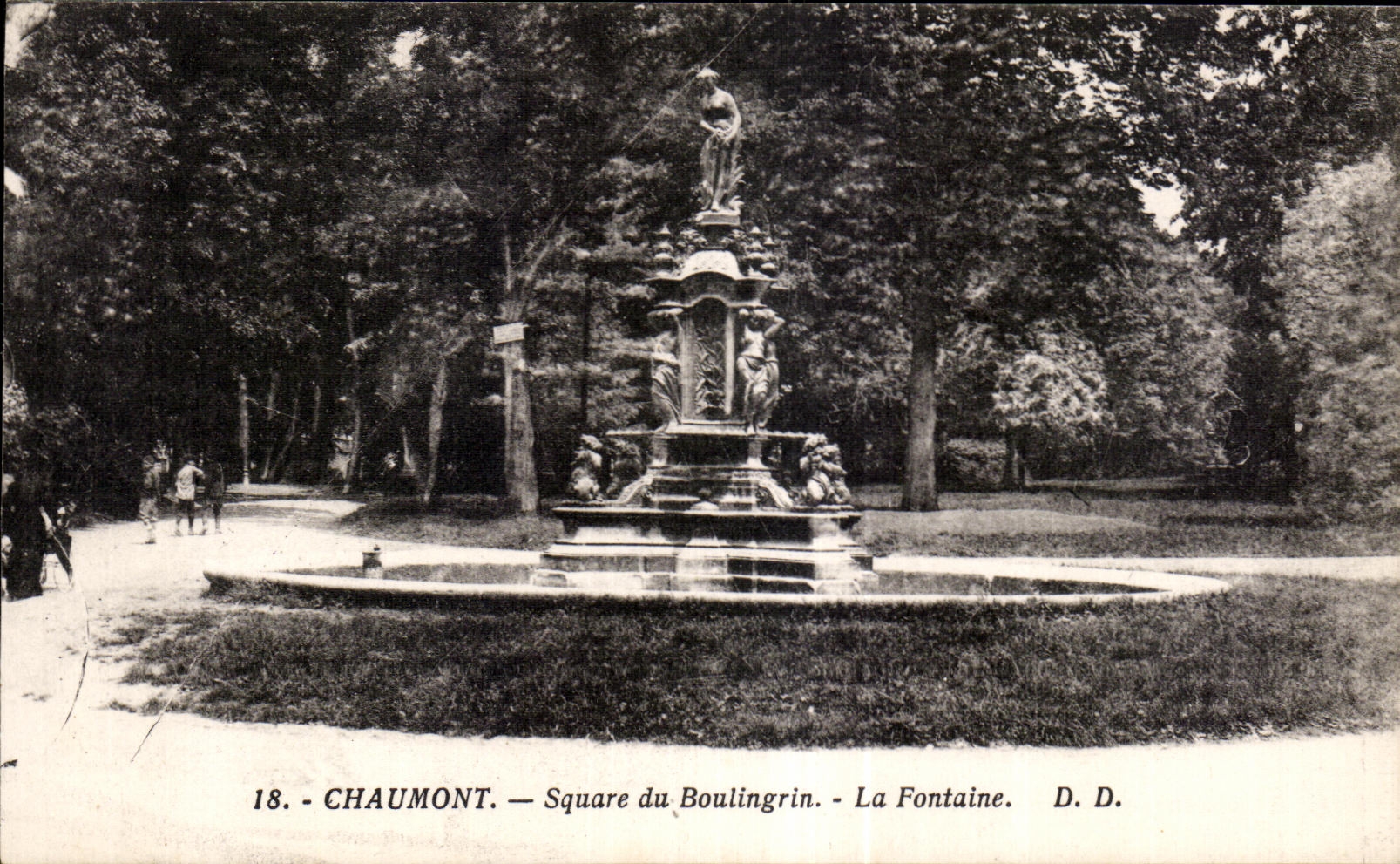 CPA Chaumont public garden of the boulingrin the fountain