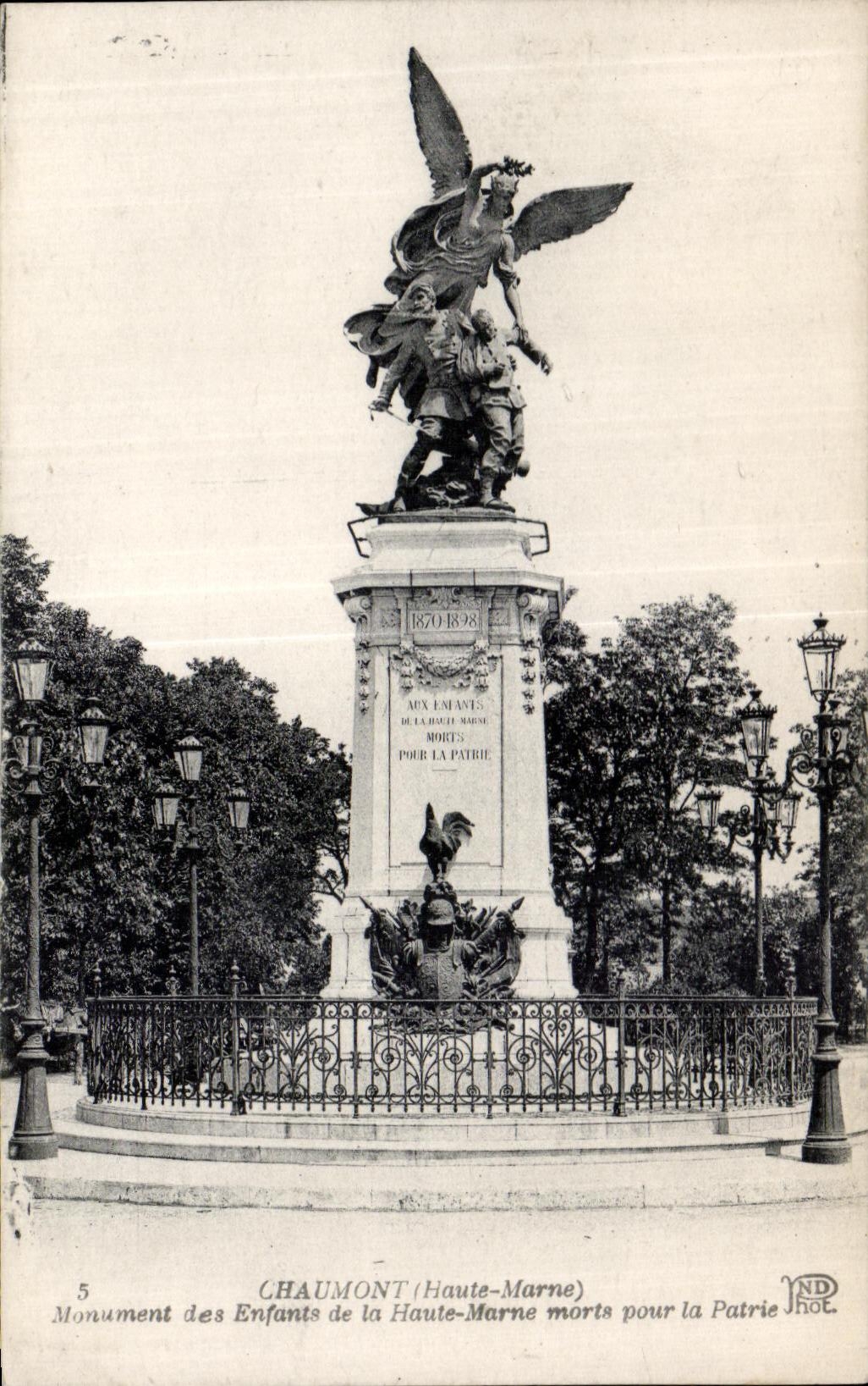 CPA Chaumont (Haute-Marne) Monument of the children of the high marl died for the fatherland