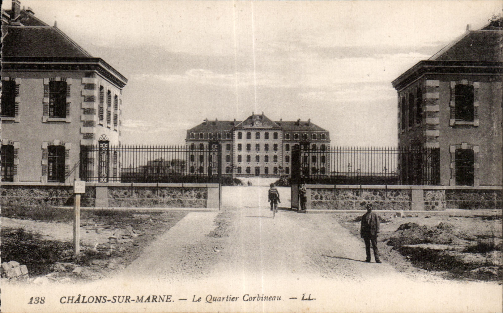 CPA Trawl-nets on the Marne the district Corbineau Militaria