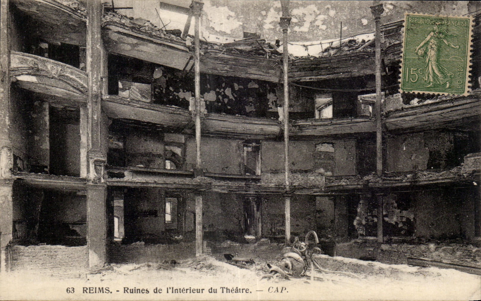 CPA Reims Ruins of interior of the theater