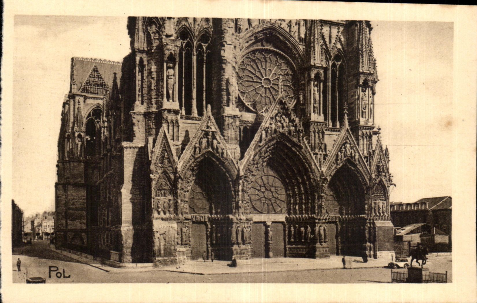 CPA Reims the cathedral the gate