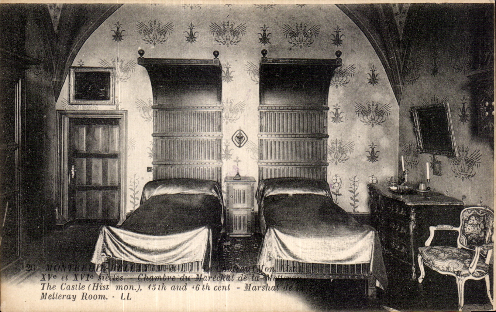 CPA Montreuil Bellay Le chateau Chambre du marechal de la Melleray