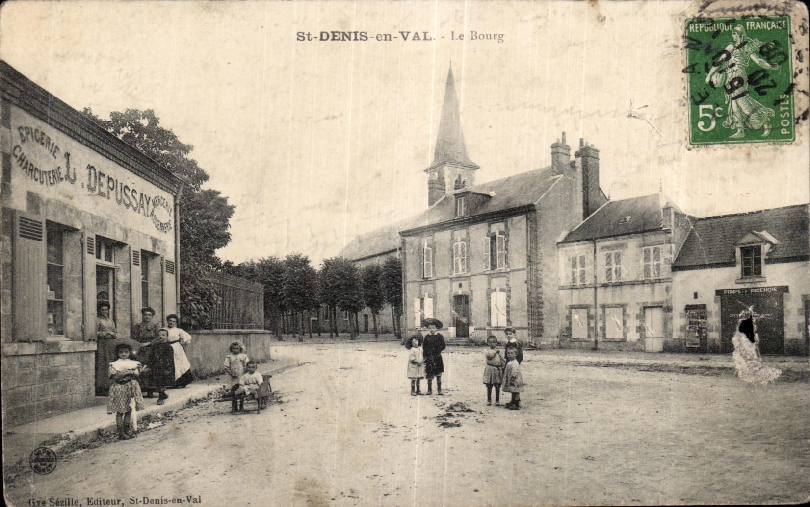 CPA St Denis in Valley the Borough Depussay Grocer cahrcutery