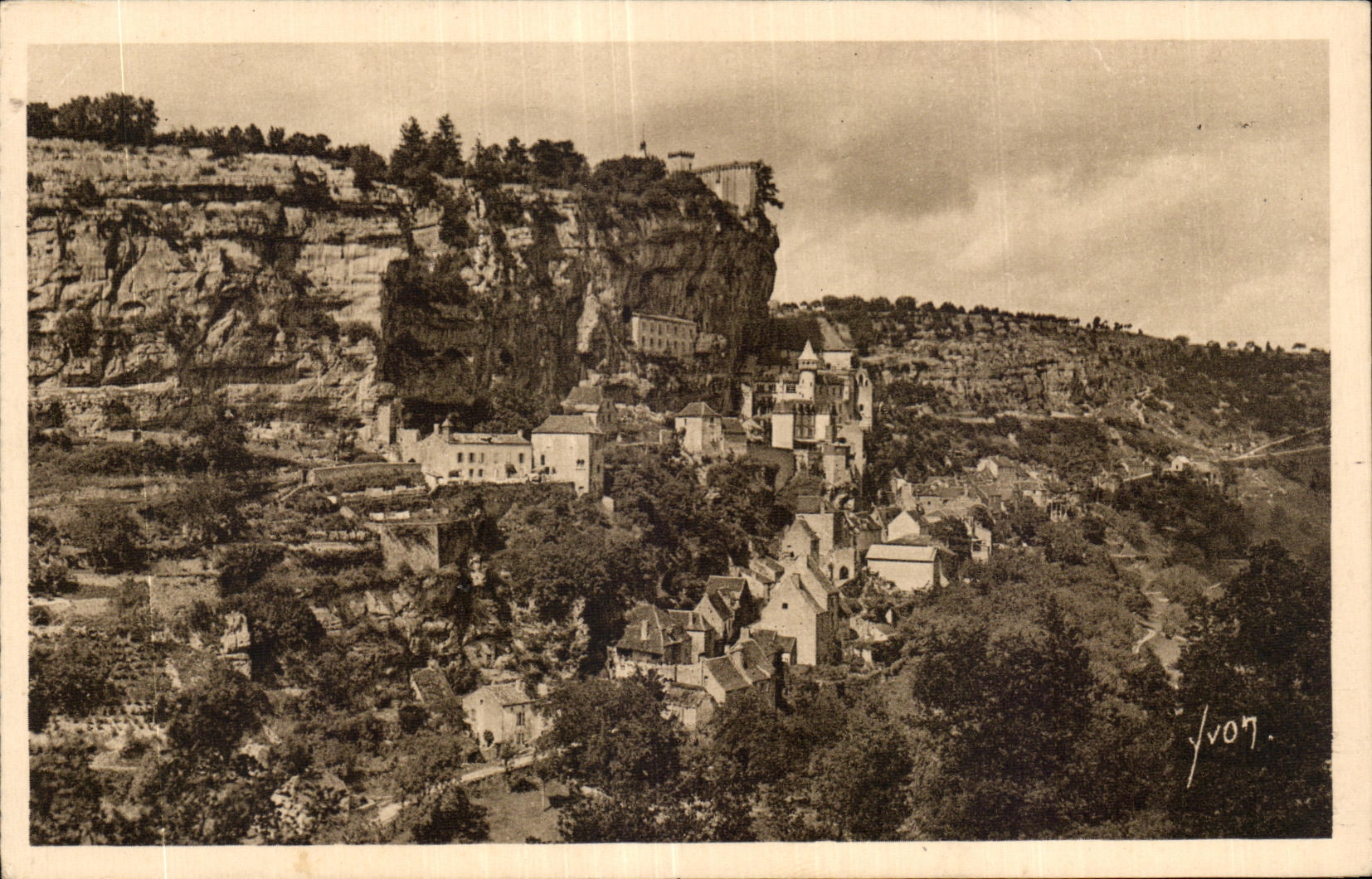 CPA Rocamadour (Lot) Vue generale prise de la Route de Cahors