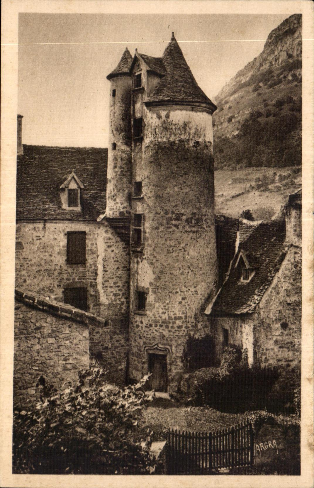 CPA Autoire (pres St Cere) Le Chateau