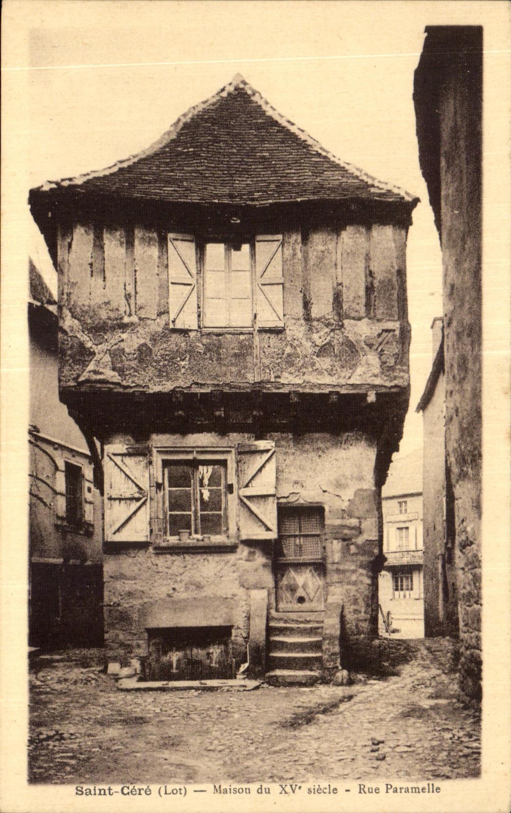CPA Saint Cere (Lot) Naison du XV siecle Rue Paramelle