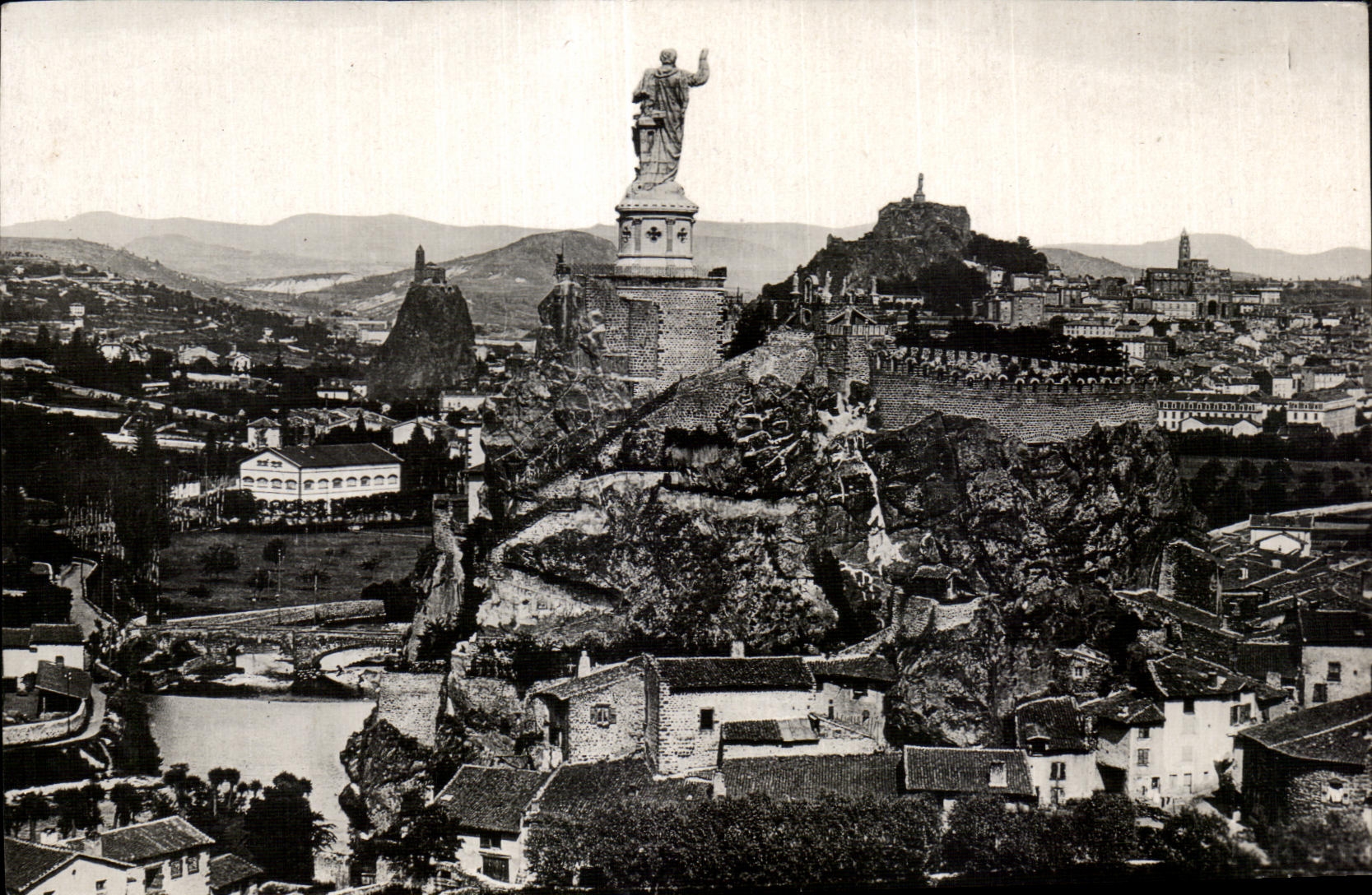 CPA Le Puy Vue Generale