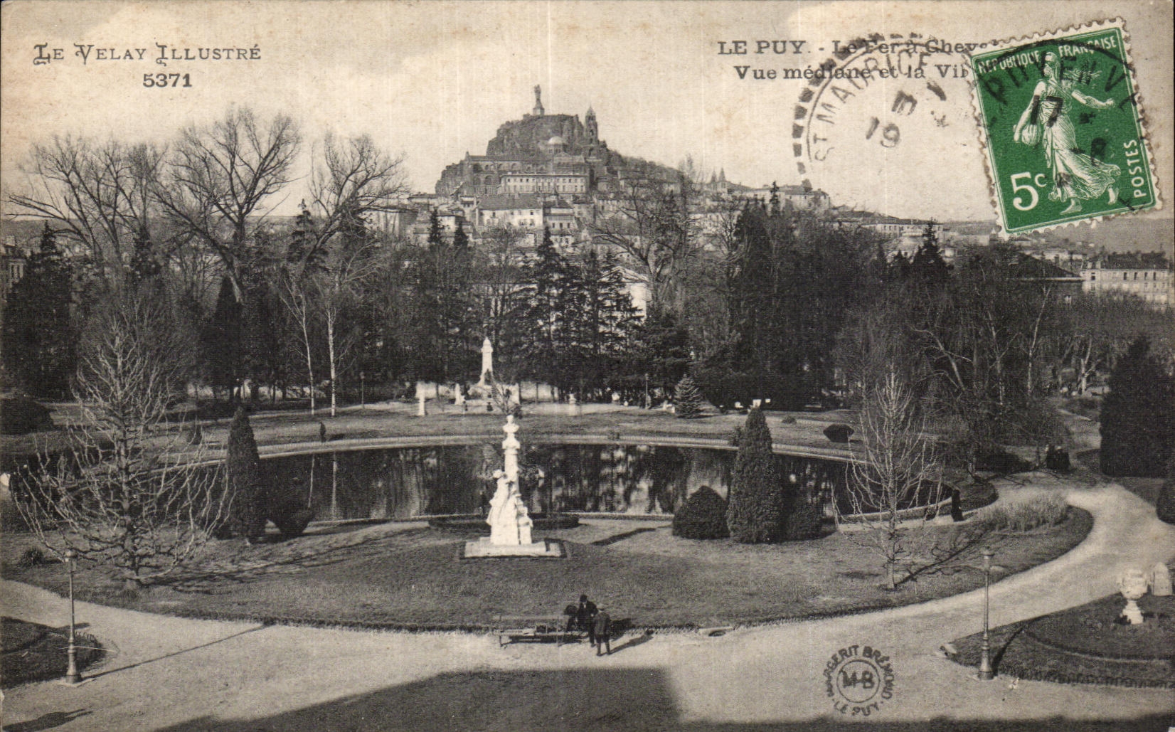 CPA Le Velay Illustre Le Puy La Montee Vue medrone la 